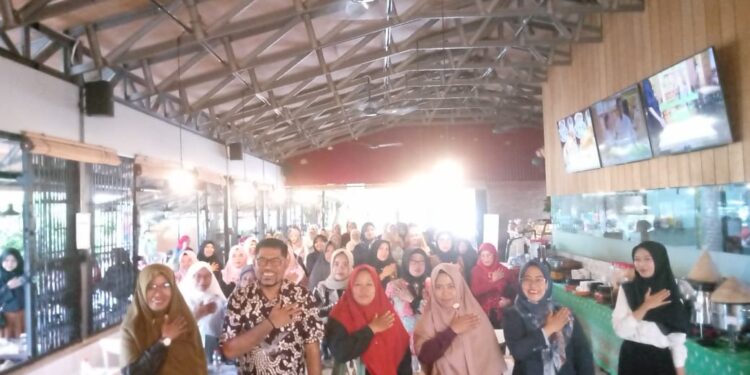 Gandeng FORHATI Kota Samarinda, KPU Kota Samarinda Beri Pendidikan Pemilihan Bagi 22 Organisasi Keperempuanan