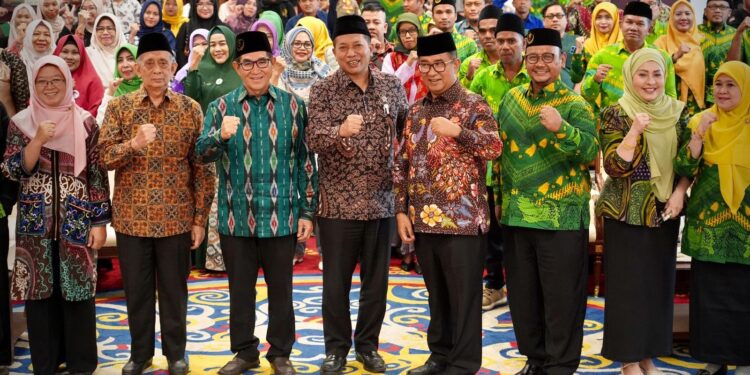 Wamen Koperasi Hadiri Pelantikan SI Kaltim dan Luncurkan KOKSI Kaltim