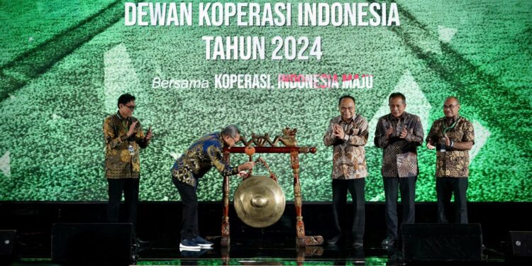 Dekopin Gelar Munas Bersama, Wamenkop: Rekonsiliasi dan Regenerasi Jadi Hal Wajib