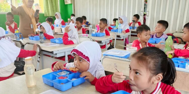 DPRD Samarinda Soroti Keterbukaan Data dalam Program MBG